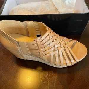 Chocolat Blu - Web camel leather size 8